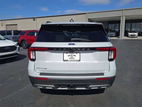 New 2026 Ford Explorer Active image 5
