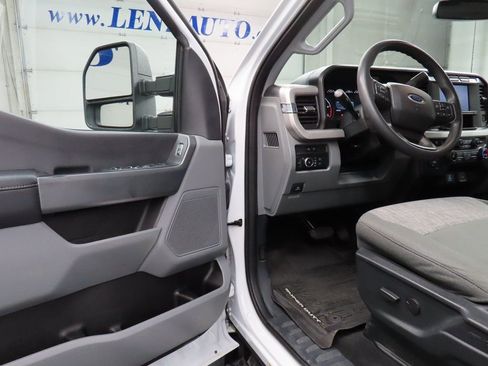 Used 2023 Ford F450 XLT image 36