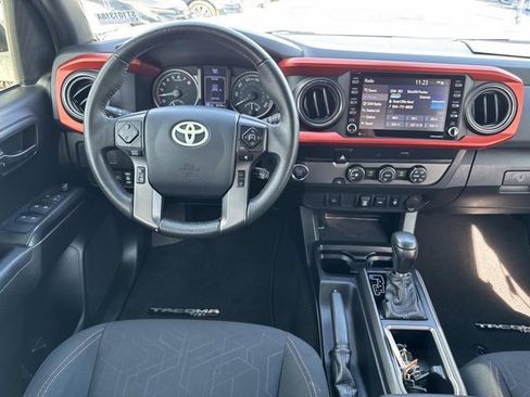 Used 2020 Toyota Tacoma TRD Sport image 22