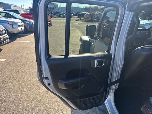 Used 2024 Jeep Wrangler Sport S image 36