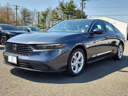 Certified 2023 Honda Accord LX image 3