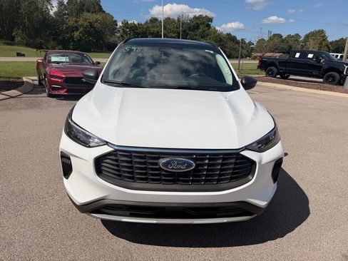 New 2026 Ford Escape Active FWD image 3