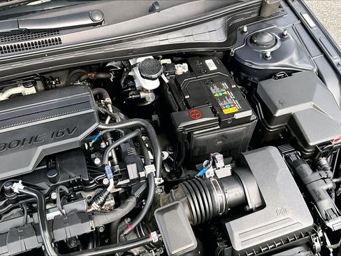 Used 2023 Hyundai Elantra SEL FWD image 32