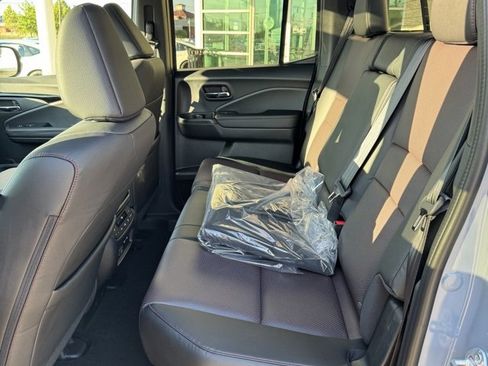 New 2026 Honda Ridgeline Black Edition image 11