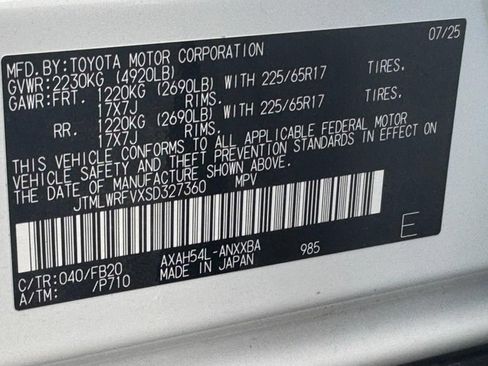 Used 2025 Toyota RAV4 LE AWD/4WD image 28