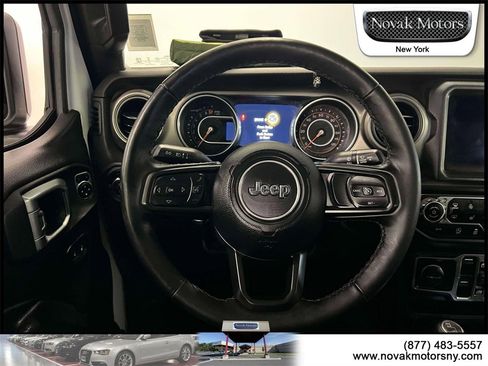Used 2021 Jeep Gladiator Willys image 15