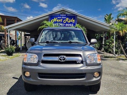 Used 2006 Toyota Sequoia SR5 RWD image 3