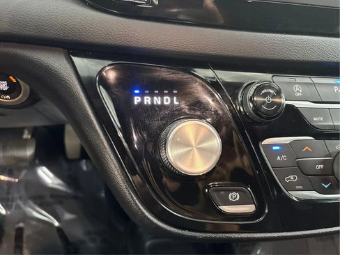 Used 2018 Chrysler Pacifica Touring Plus w/ S Appearance Package FWD image 45