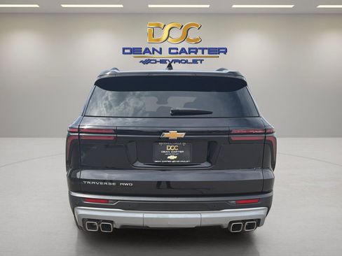 Used 2025 Chevrolet Traverse LT AWD/4WD image 4