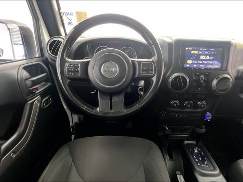 Used 2018 Jeep Wrangler Unlimited Sport S image 4