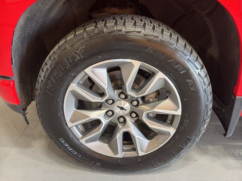 Used 2022 Chevrolet Silverado 1500 RST AWD/4WD image 9