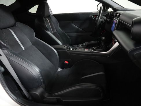 Used 2022 Toyota GR86 Premium w/ ALL Weather Mat Package (TMS) RWD image 19