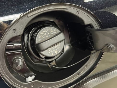 Used 2024 Subaru Crosstrek 2.0i Premium w/ Popular Package #3 image 12