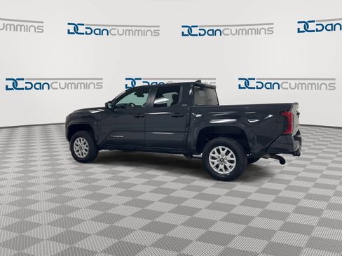 Used 2024 Toyota Tacoma SR5 AWD/4WD image 6