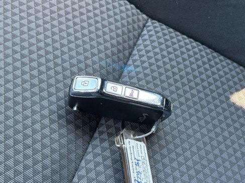 Used 2025 Kia Soul LX w/ LX Technology Package image 18