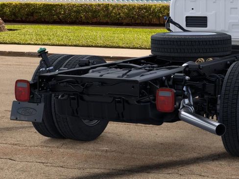 New 2026 Ford F450 XL w/ XL Chrome Package image 21