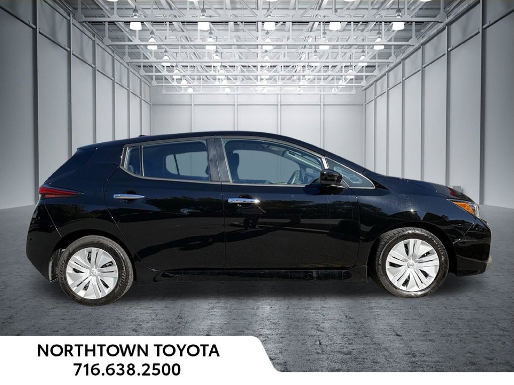 Used 2025 Nissan Leaf S FWD image 5