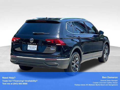 Used 2023 Volkswagen Tiguan SE AWD/4WD image 12