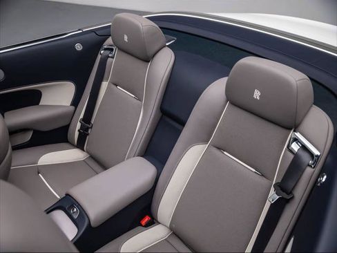 Used 2020 Rolls-Royce Dawn RWD image 26