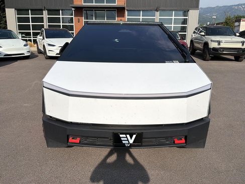 Used 2024 Tesla Cybertruck Cyberbeast AWD/4WD image 9
