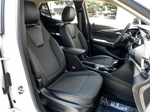 Used 2022 Buick Encore GX Select w/ Sport Touring Package FWD image 35