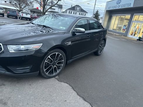 Used 2018 Ford Taurus Limited image 30