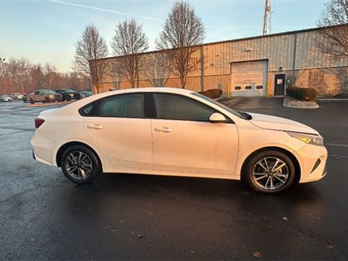 Used 2024 Kia Forte LXS image 28