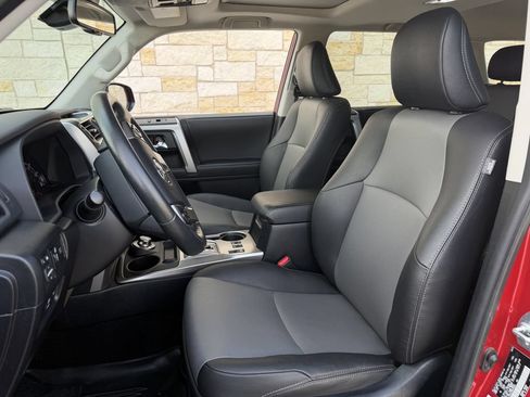 Used 2024 Toyota 4Runner SR5 Premium w/ Moonroof Package AWD/4WD image 26