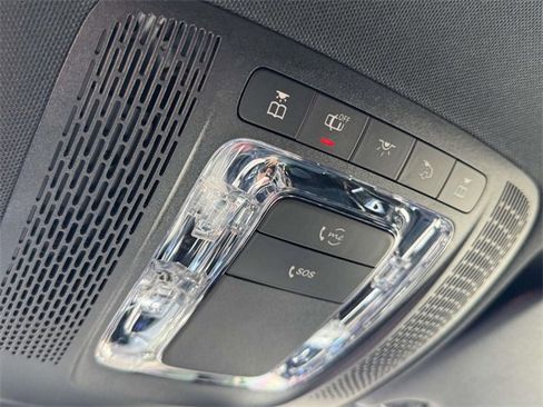 Certified 2025 Mercedes-Benz GLA 250 4MATIC image 26