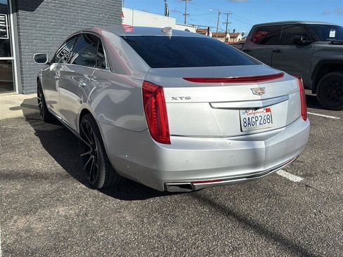 Used 2017 Cadillac XTS Luxury image 2