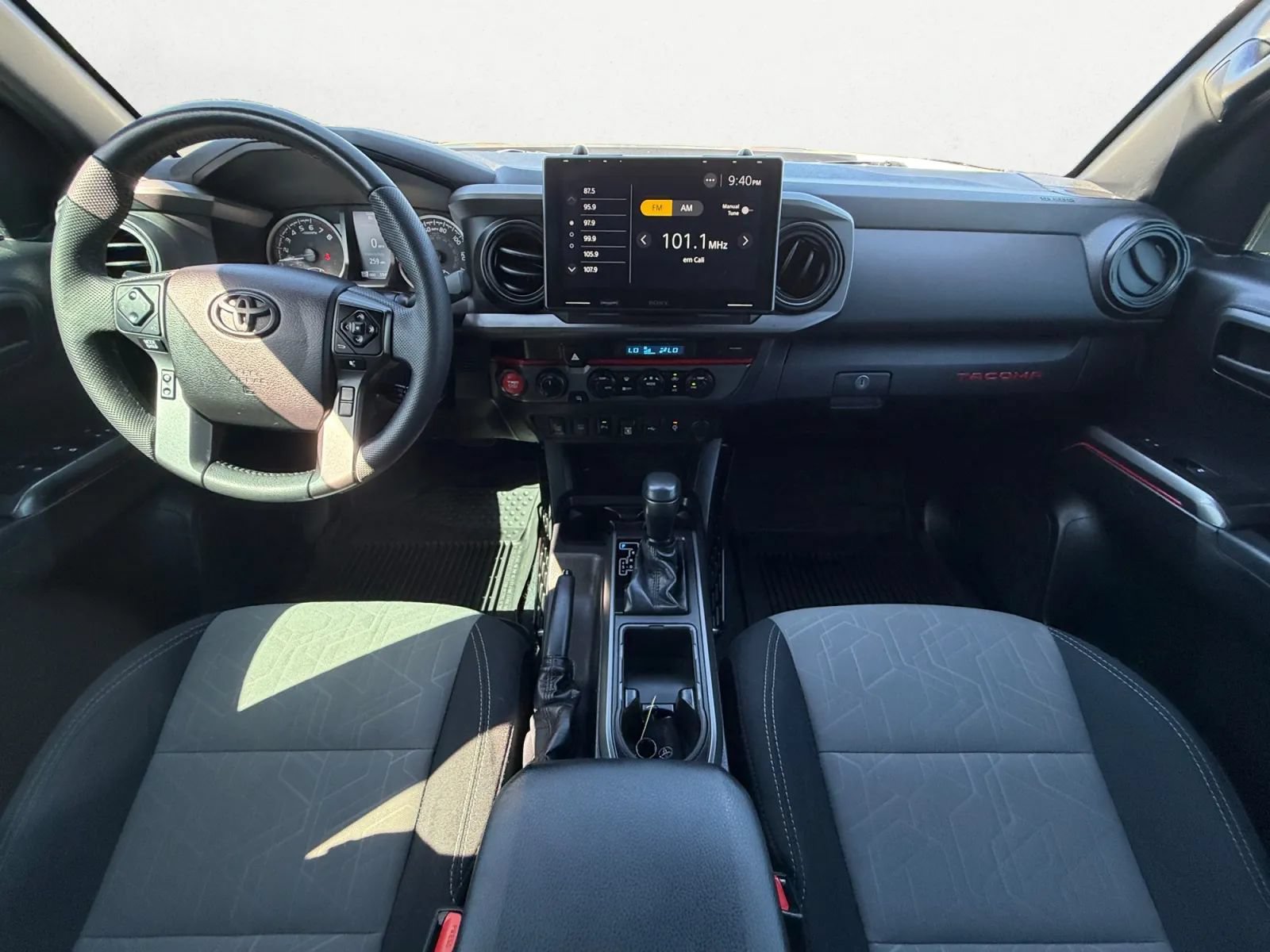 Used 2021 Toyota Tacoma TRD Off-Road w/ Technology Package AWD/4WD image 12
