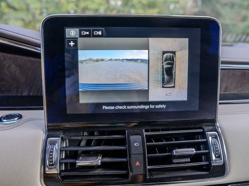 Used 2019 Lincoln Navigator L Reserve AWD/4WD image 22