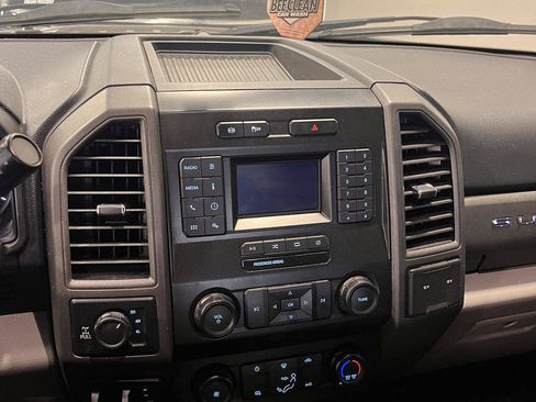 Used 2020 Ford F250 XL w/ Power Equipment Group AWD/4WD image 8