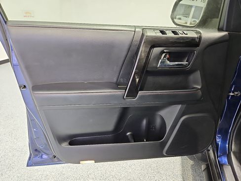 Used 2021 Toyota 4Runner TRD Off-Road Premium AWD/4WD image 15