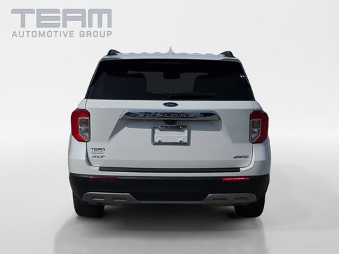 Used 2023 Ford Explorer XLT w/ Equipment Group 202A image 6