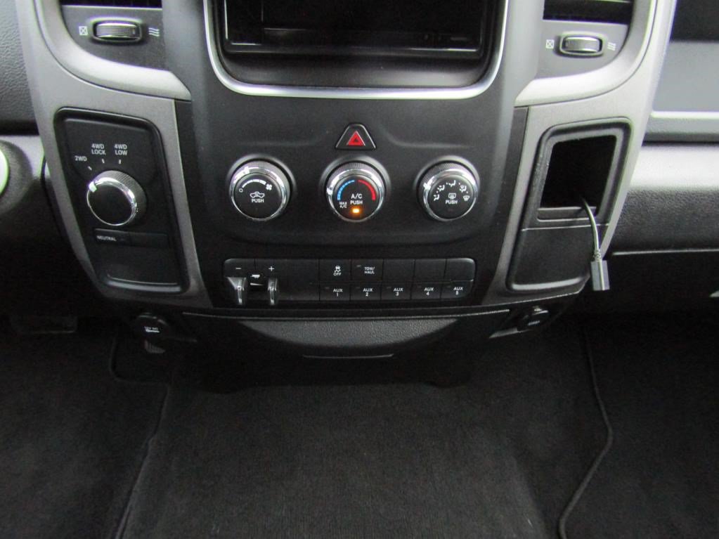 Used 2018 RAM 2500 Tradesman w/ Chrome Appearance Group AWD/4WD image 8