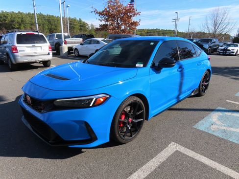 Used 2023 Honda Civic Type R image 3