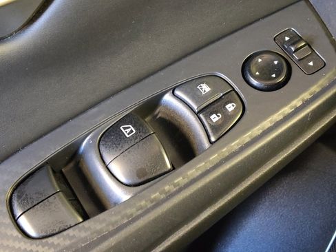 Used 2023 Nissan Sentra SV image 27