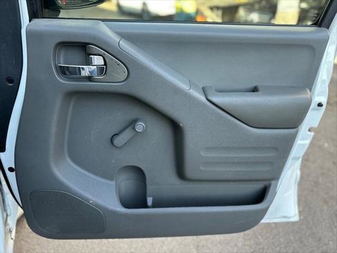 Used 2019 Nissan Frontier S image 16