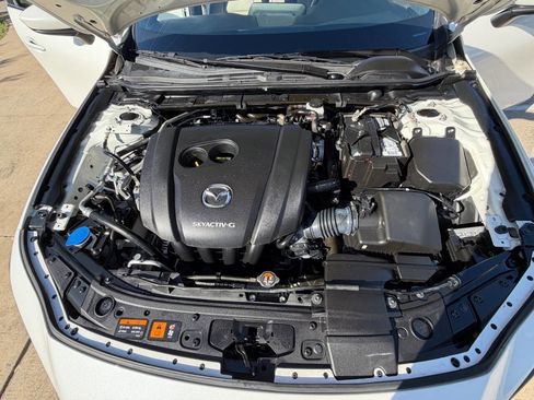 Used 2019 MAZDA MAZDA3 Hatchback w/ Preferred Package FWD image 33