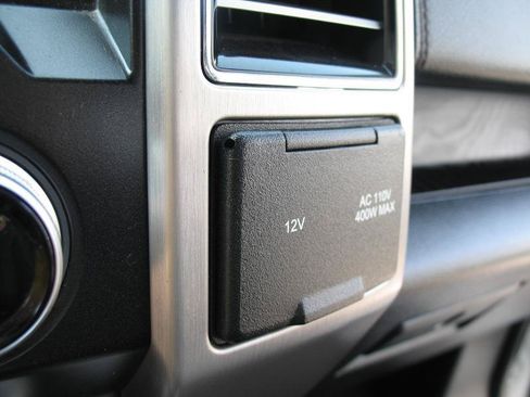 Used 2019 Ford F150 Platinum w/ Equipment Group 701A Luxury AWD/4WD image 57