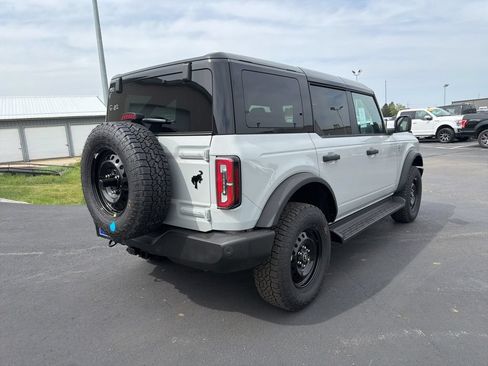 New 2026 Ford Bronco Outer Banks AWD/4WD image 3
