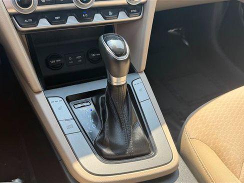 Used 2020 Hyundai Elantra Value Edition FWD image 36