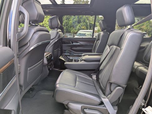 Used 2024 Jeep Grand Wagoneer L 4WD image 38