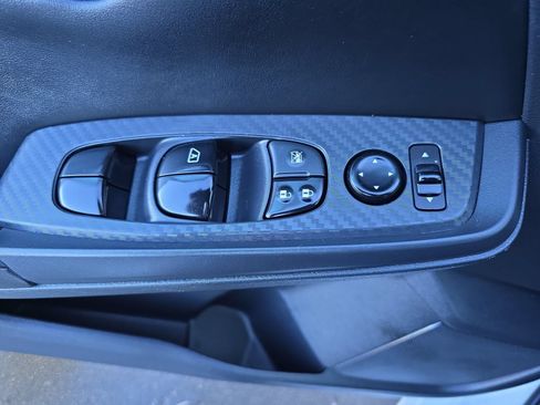 Used 2020 Nissan Sentra SV FWD image 28