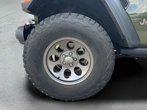 Used 2022 Jeep Wrangler Rubicon AWD/4WD image 12