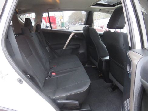 Used 2014 Toyota RAV4 XLE image 20