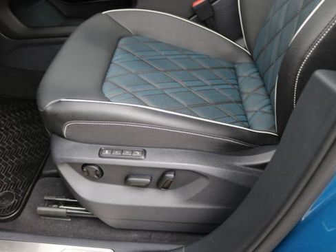 Used 2025 Volkswagen Atlas Cross Sport SEL Premium R-Line image 13