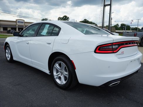 Used 2023 Dodge Charger SXT image 3