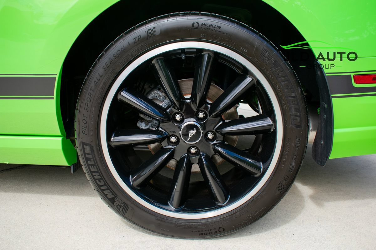 Used 2013 Ford Mustang Boss 302 w/ Boss 302 Accessory Pkg RWD image 27